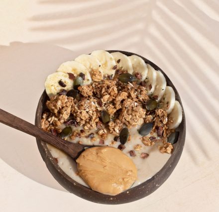peanut protein smoothie bowl