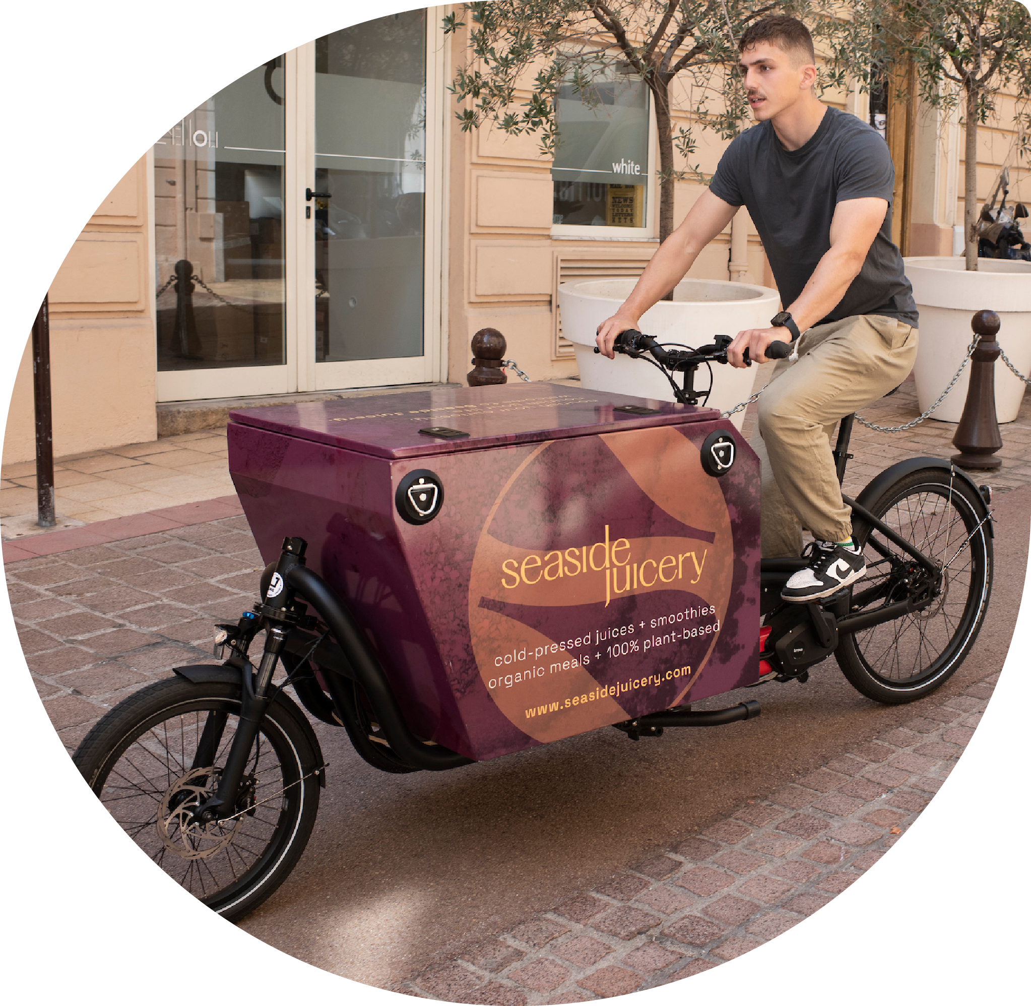 sustainable electric delivery bike - seaside juicery monaco